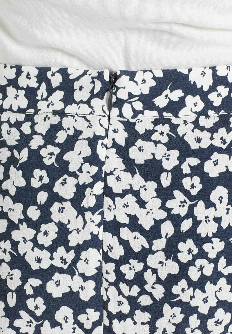 Schlussverkauf ๐ Khujo UNDINE - A-Linien-Rock - Dunkelblau-weiß Geblümt, Damen ๐ 10 Schlussverkauf ๐ Khujo UNDINE - A-Linien-Rock - Dunkelblau-weiß Geblümt, Damen ๐ โ Bild 10