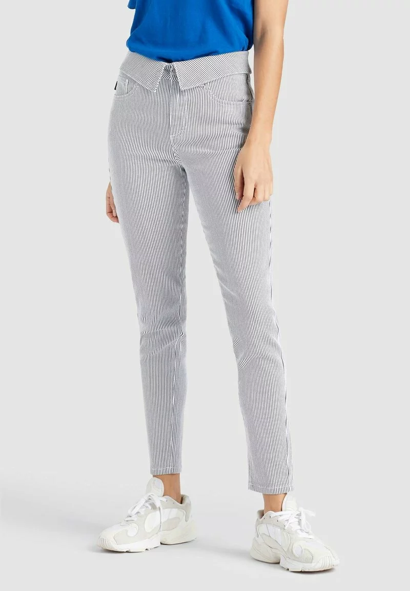 Top 10 🤩 Khujo EAST - 👖 Jeans Slim Fit - Blue/white, Damen 🛒 1 Top 10 🤩 Khujo EAST - 👖 Jeans Slim Fit - Blue/white, Damen 🛒